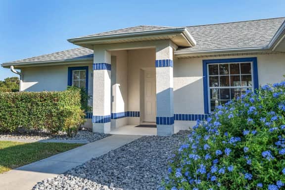 Villa Ciska: Gorgeous pool home with 3 Suites