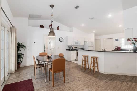 Villa Prins: Two Spacious Primary Bedrooms With Ensuites