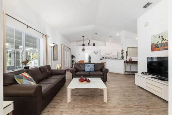 Villa Prins: Two Spacious Primary Bedrooms With Ensuites