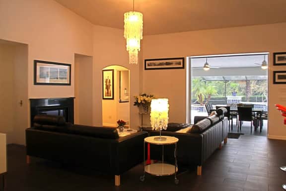 Villa Timucuan: Modern 4 Bedroom Villa With Pool